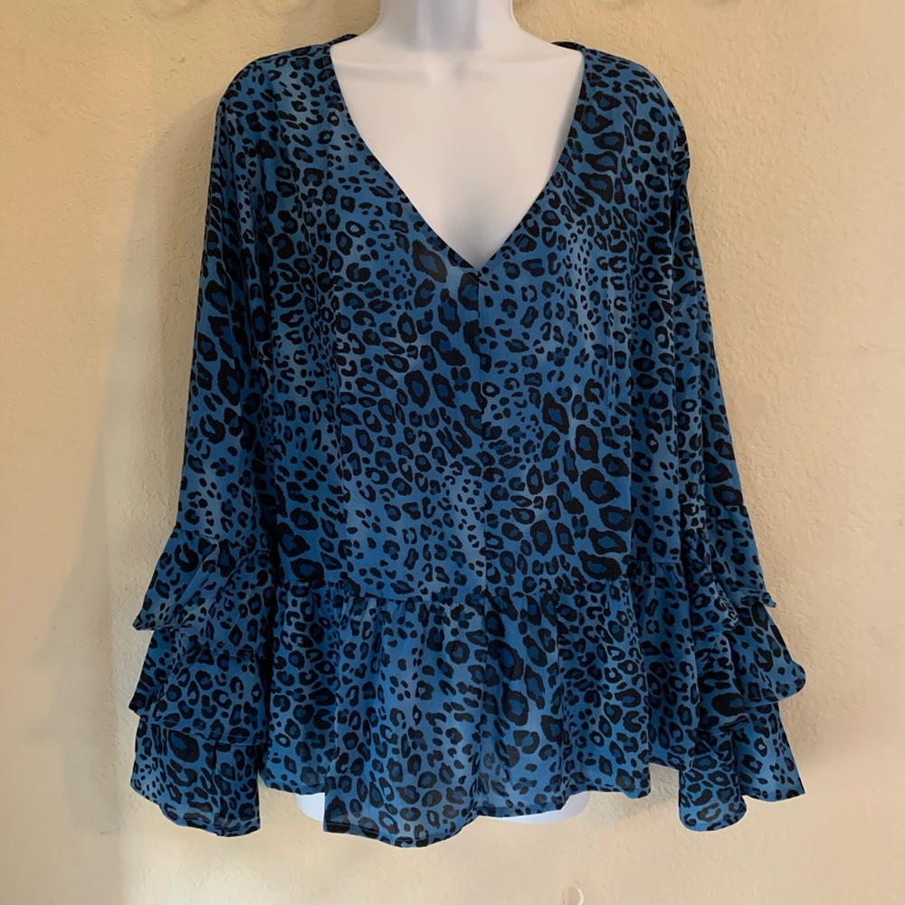 New women’s XL Long sleeve blouse